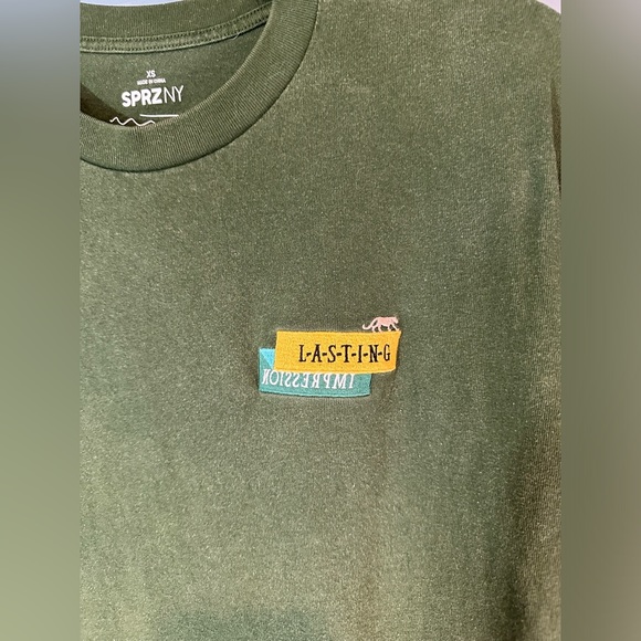 UNIQLO MOMA Graphic T-Shirt in Green with Lasting Impressions Embroidery - Picture 2 of 5